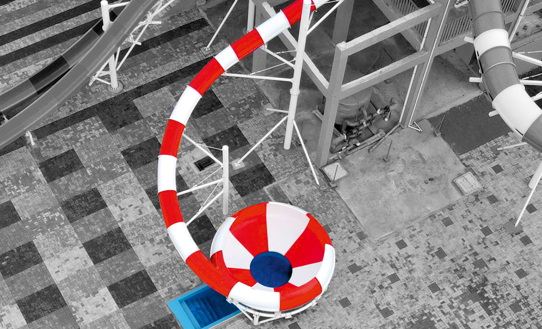 Thriller Slides | Water Park Equipment | Synergy Waterslides