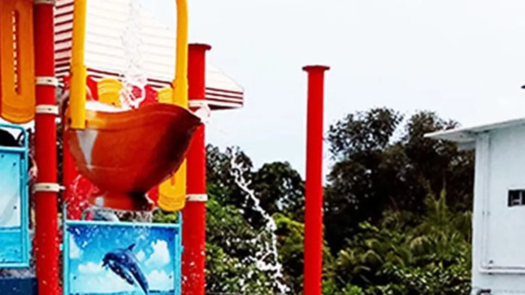 Tilting Lamp Small With Splash Roof